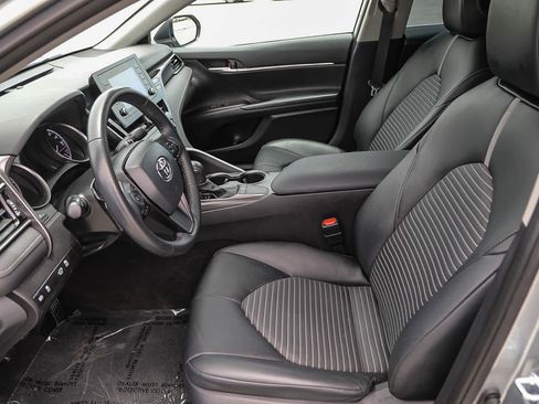 Used 2024 Toyota Camry SE FWD image 17