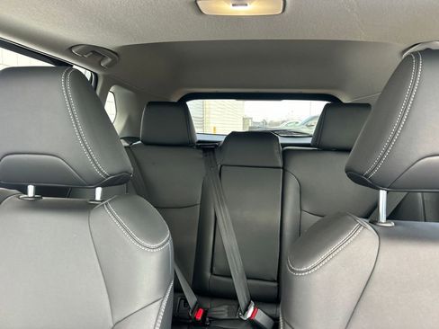 Used 2025 Toyota Corolla Cross XLE image 21