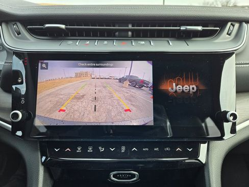 New 2026 Jeep Grand Cherokee L 4WD image 22