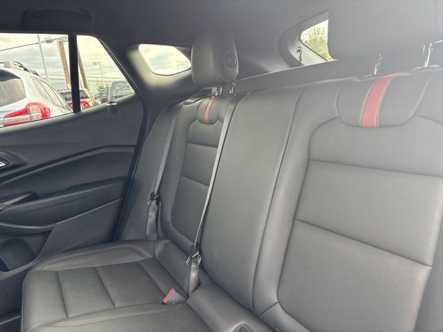 Used 2024 Chevrolet Trax RS w/ Sunroof Package FWD image 27