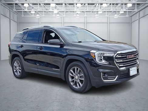 Used 2024 GMC Terrain SLT FWD image 7