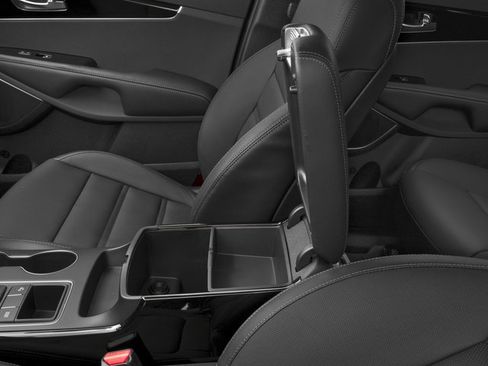 Used 2016 Kia Sorento SX image 18