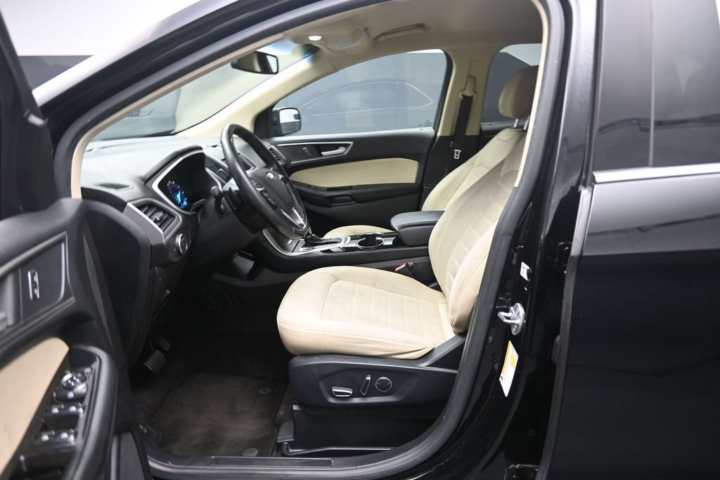 Used 2017 Ford Edge SEL w/ Cargo Accessory Package FWD image 16