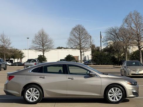 Used 2024 Chevrolet Malibu LT image 3