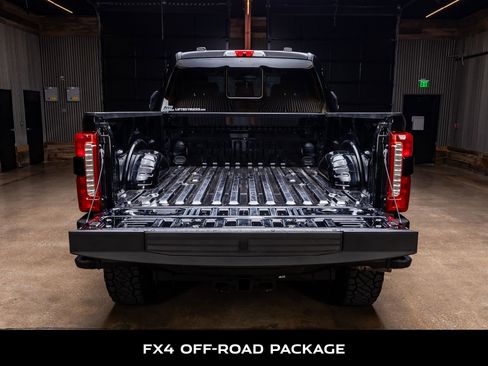 Used 2024 Ford F250 Lariat w/ Lariat Ultimate Package AWD/4WD image 9