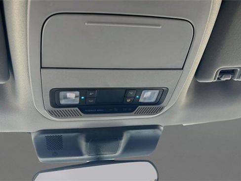 Used 2025 Ford F250 XLT w/ FX4 Off-Road Package image 29