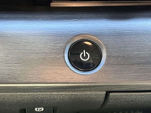 Certified 2025 Nissan Ariya FWD image 31