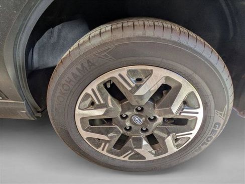 Used 2025 Subaru Forester Premium AWD/4WD image 7