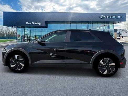 New 2025 Hyundai Ioniq 5 SE image 3