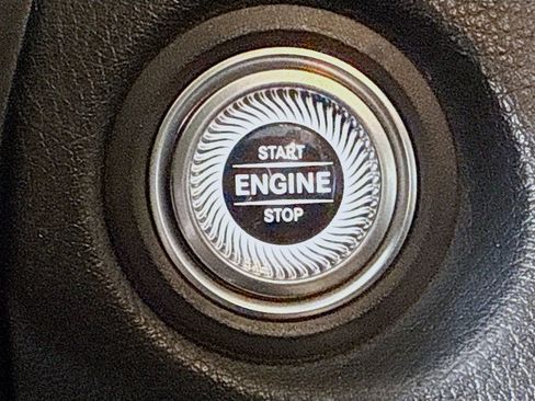 Used 2019 Mercedes-Benz C 300 Coupe image 21