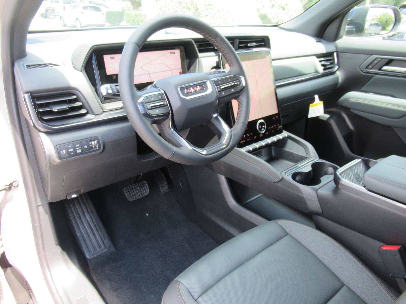 New 2027 GMC Terrain AT4 w/ Convenience Package III AWD/4WD image 17