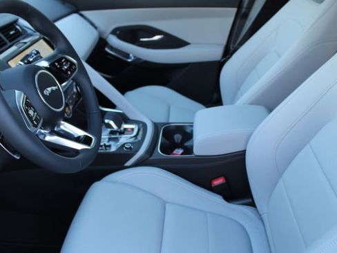 Used 2024 Jaguar E-PACE R-Dynamic SE image 20