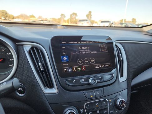 Used 2023 Chevrolet Malibu LT image 19