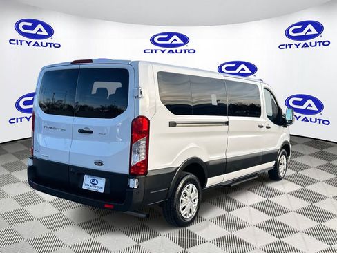 Used 2023 Ford Transit 350 XLT image 3