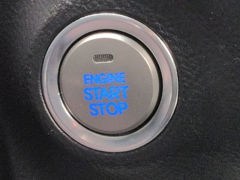 Used 2013 Hyundai Genesis 3.8 image 17