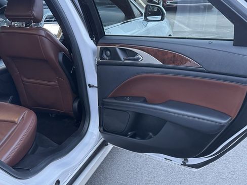 Used 2020 Lincoln MKZ Reserve image 30