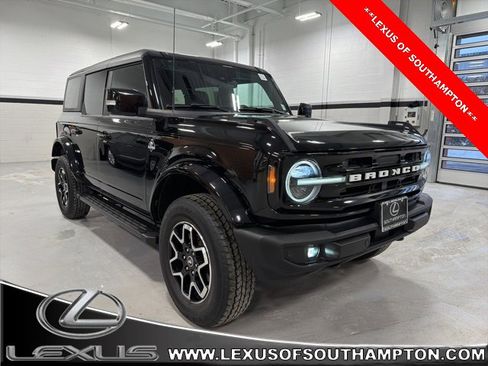 Used 2022 Ford Bronco Outer Banks image 1