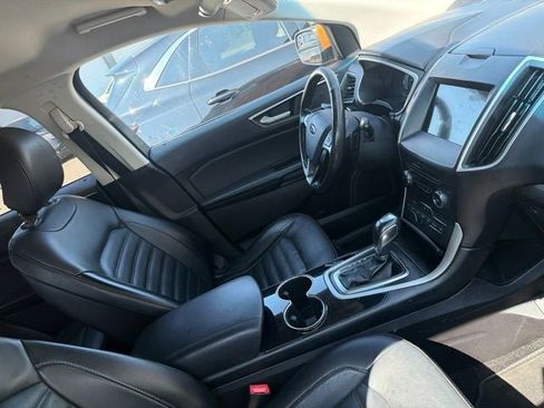 Used 2016 Ford Edge SEL w/ Equipment Group 201A AWD/4WD image 9