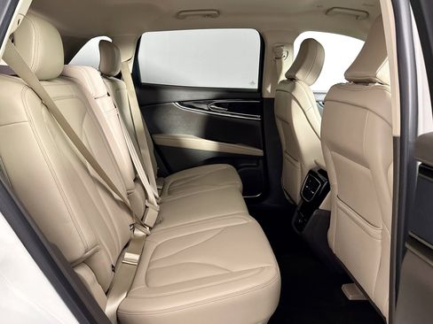 Used 2022 Lincoln Nautilus AWD w/ Premium Package image 34