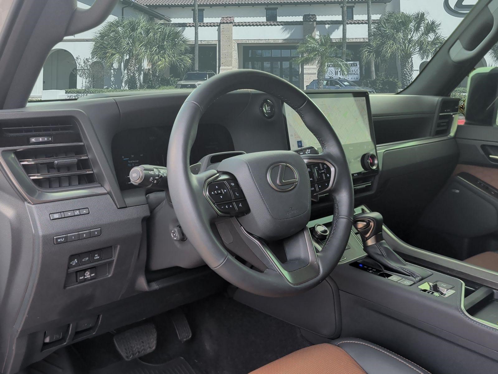 Used 2024 Lexus GX 550 w/ Accessory Package (Z1) AWD/4WD image 12