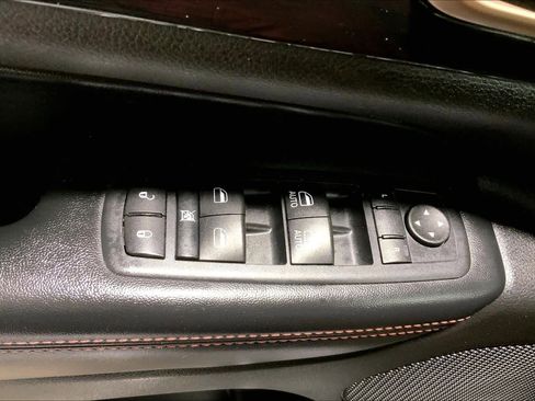 Used 2016 Jeep Grand Cherokee Laredo 75th Anniversary image 35