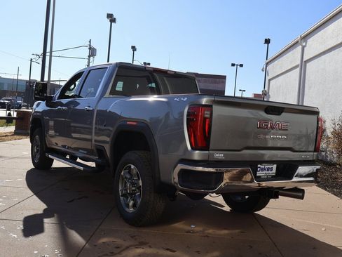 New 2026 GMC Sierra 2500 SLT w/ SLT Convenience Package image 3