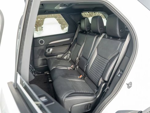 Certified 2024 Land Rover Discovery Dynamic SE image 35