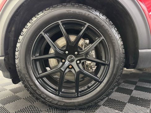 Used 2020 Ford Explorer Limited w/ Equipment Group 310A image 9