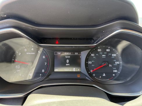Used 2023 Chevrolet TrailBlazer LT w/ Convenience Package FWD image 11