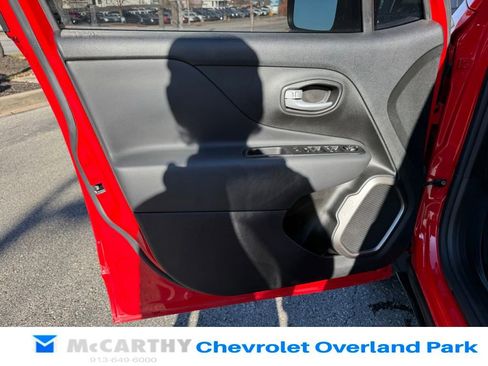 Used 2023 Jeep Renegade Latitude w/ Premium Group image 16