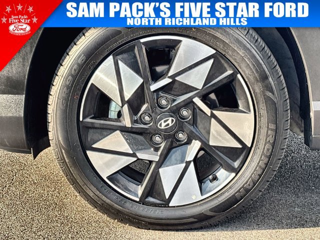 Used 2025 Hyundai Kona SEL FWD image 19