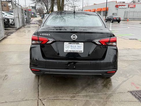 Used 2020 Nissan Versa S image 6