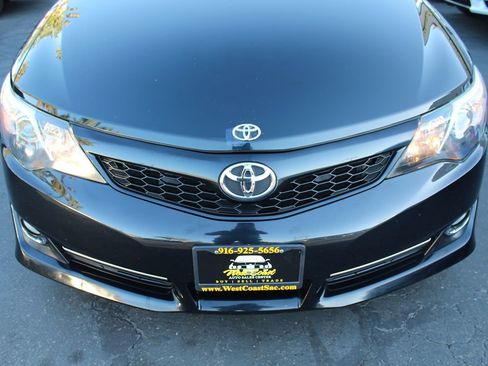 Used 2013 Toyota Camry SE FWD image 9
