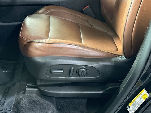 Used 2019 Chevrolet Traverse High Country image 14