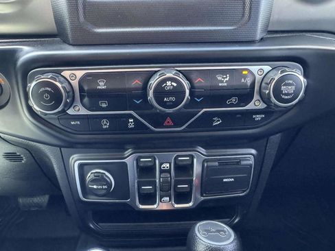 Used 2020 Jeep Wrangler Unlimited Sport AWD/4WD image 32
