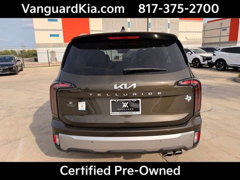 Certified 2023 Kia Telluride EX w/ EX Captain's Chair Package image 3
