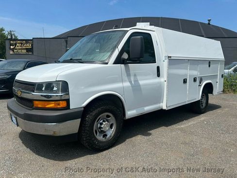 Used 2020 Chevrolet Express 3500 w/ Power Convenience Package RWD image 18