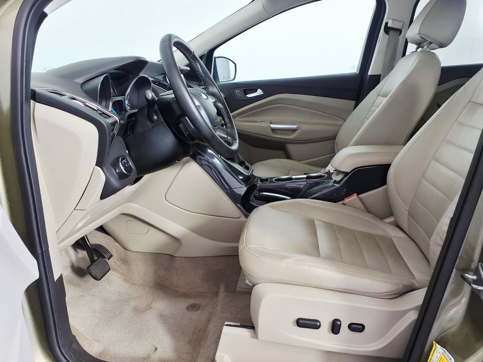 Used 2014 Ford Escape Titanium w/ Equipment Group 401A FWD image 13