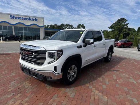 Used 2024 GMC Sierra 1500 SLT RWD image 4