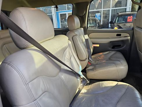 Used 2001 GMC Yukon XL SLT image 16