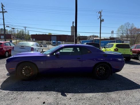 Used 2023 Dodge Challenger SRT Hellcat w/ Driver Convenience Group RWD image 4