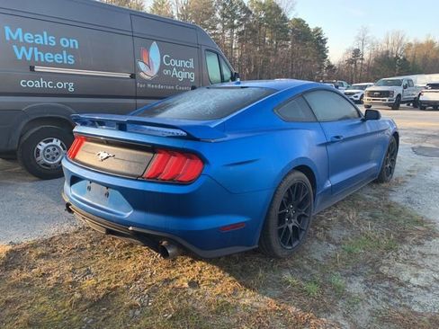 Used 2019 Ford Mustang Premium w/ Ecoboost Performance Package image 7