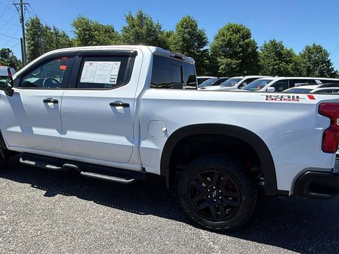 Used 2024 Chevrolet Silverado 1500 LT Trail Boss w/ LT Trail Boss Premium Package AWD/4WD image 7