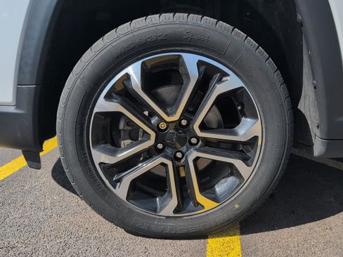 Used 2022 Jeep Compass Limited image 11