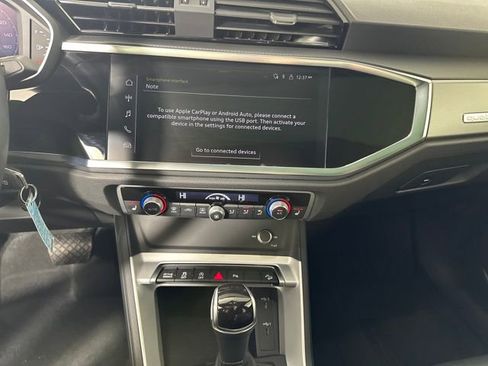 Used 2025 Audi Q3 2.0T Premium image 21