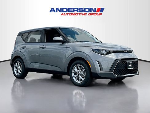 New 2025 Kia Soul S image 1