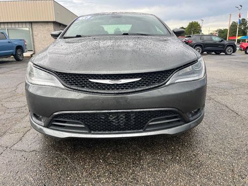 Used 2016 Chrysler 200 S FWD image 8