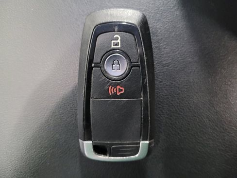 Used 2024 Ford Edge SEL image 32