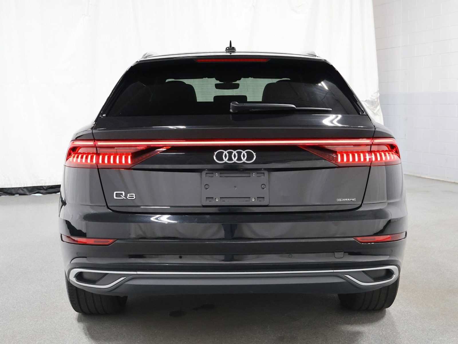 Used 2023 Audi Q8 Prestige w/ Prestige Package AWD/4WD image 7