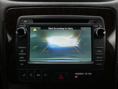 Used 2017 Chevrolet Traverse LT w/ Style and Technology Package AWD/4WD image 18